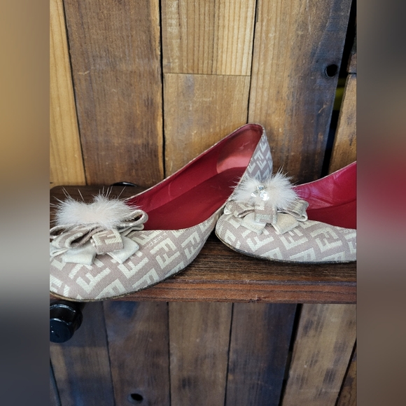 Fendi Flats Fendi Womens Shoes - Picture 2 of 11